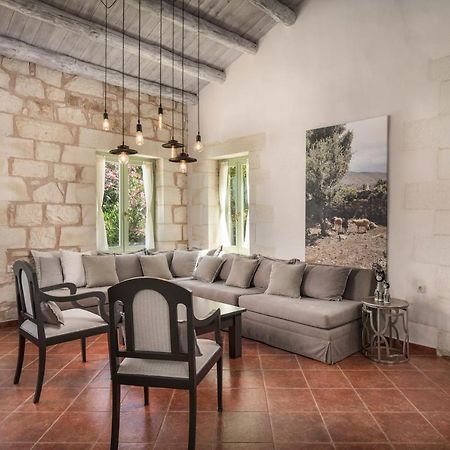 Boutique Villa Petra Amanda Heated Pool Optional Fílippos エクステリア 写真