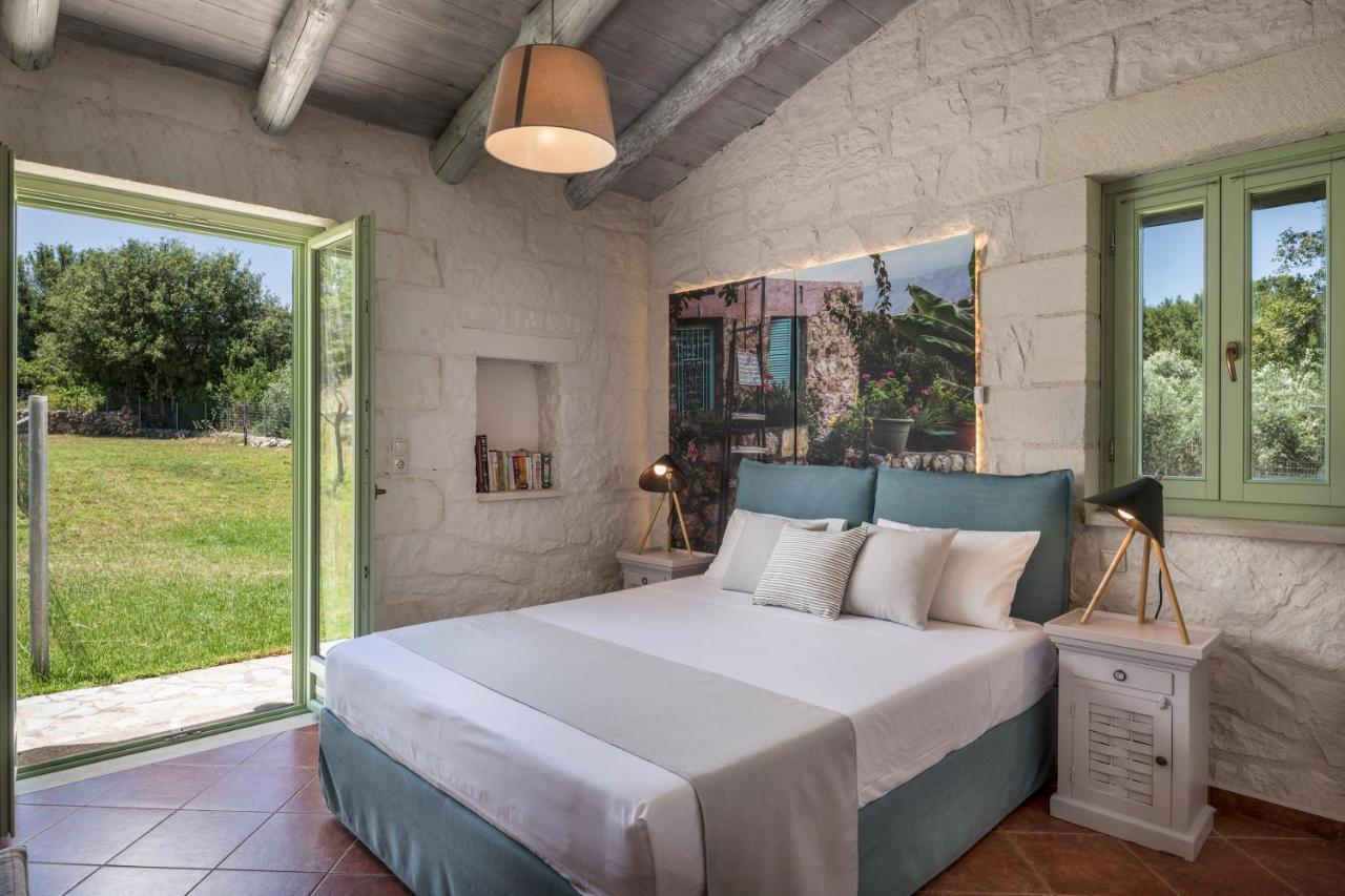Boutique Villa Petra Amanda Heated Pool Optional Fílippos エクステリア 写真