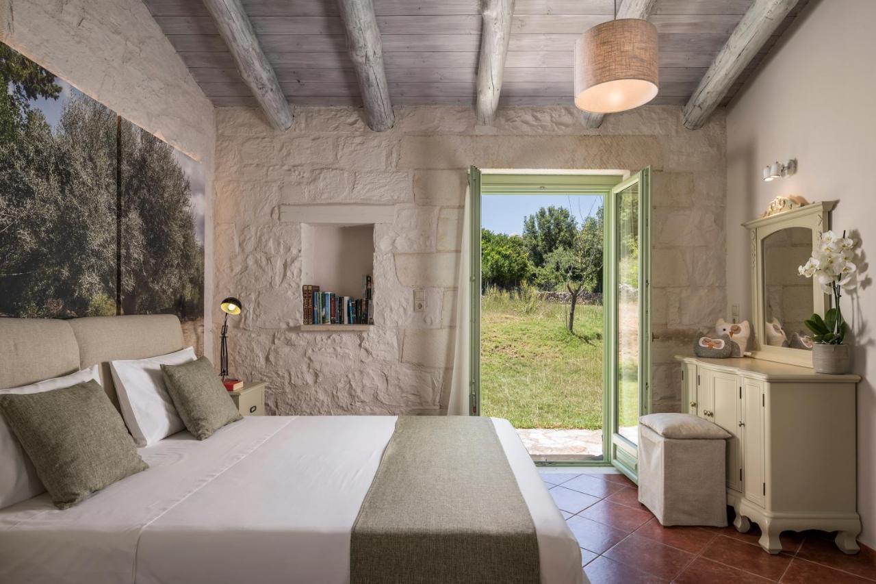 Boutique Villa Petra Amanda Heated Pool Optional Fílippos エクステリア 写真